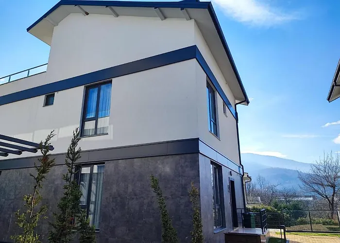Aileena Hotel & Villas